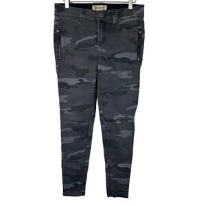 Democracy Camo Ab Technology Pants Size 6